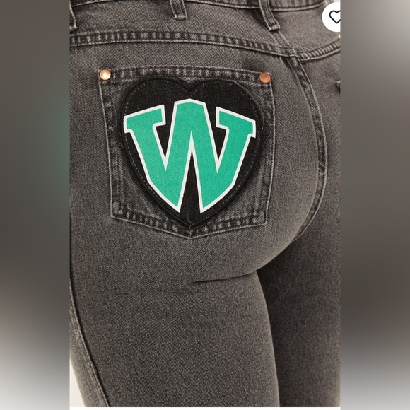 WRANGLER Women's Heart Patch Wanderer Flare Jeans NWT FESTIVAL ANTHRO COWGIRL 26 - Picture 10 of 12